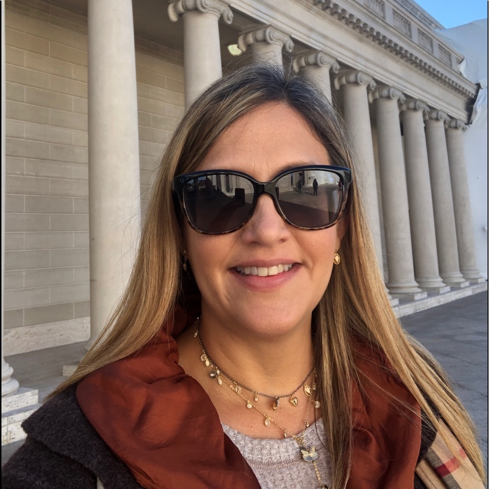 Meet your Posher, Elisa